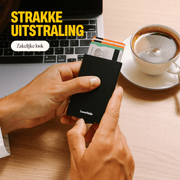 zwarte pasjeshouder met strakke uitstraling